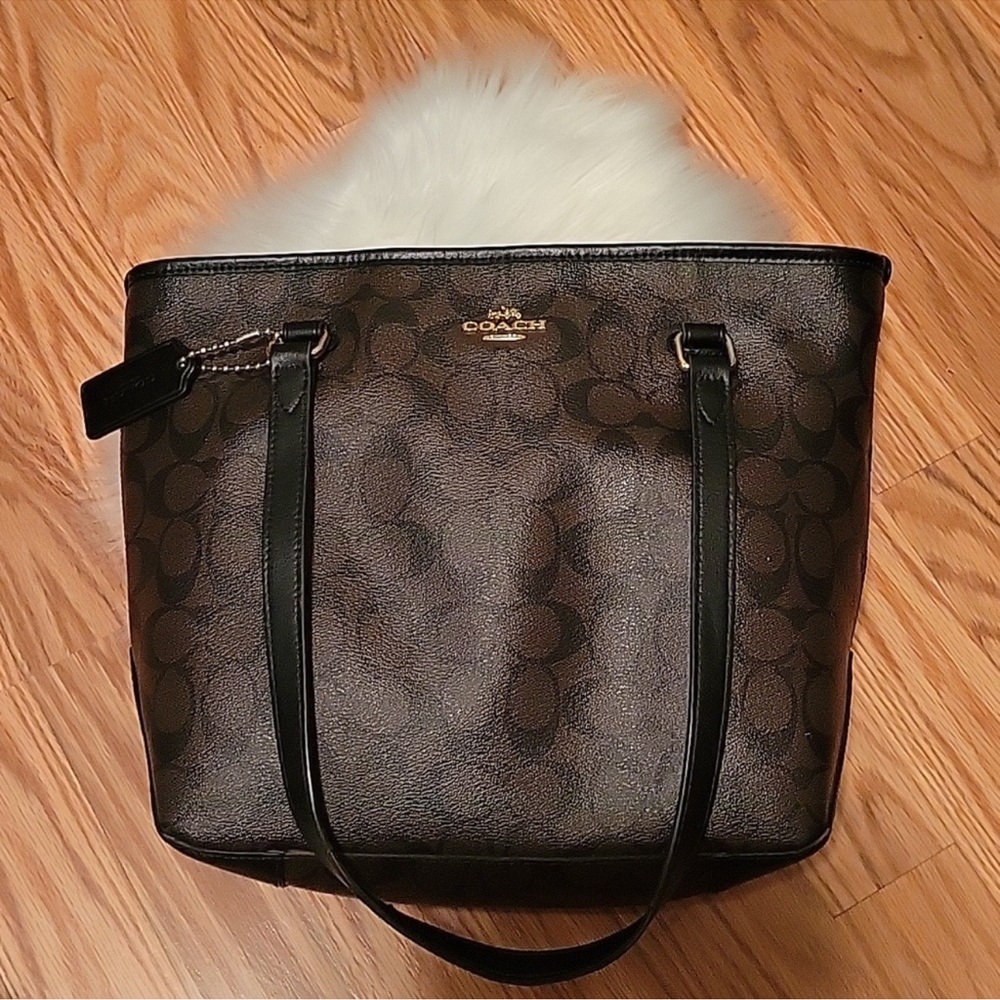 1 HR PRICE DROP Coach Signature Brown and Black Tote